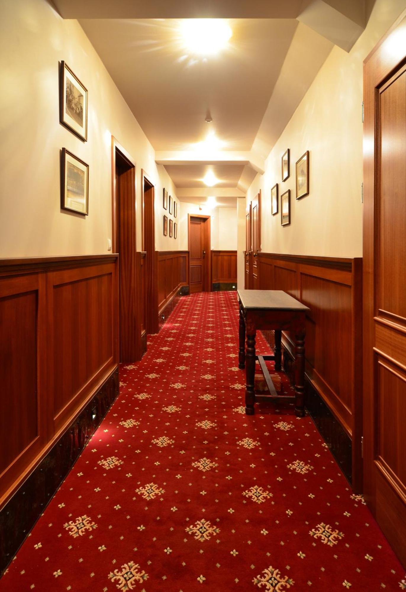 Hotel Tacl Holešov المظهر الخارجي الصورة