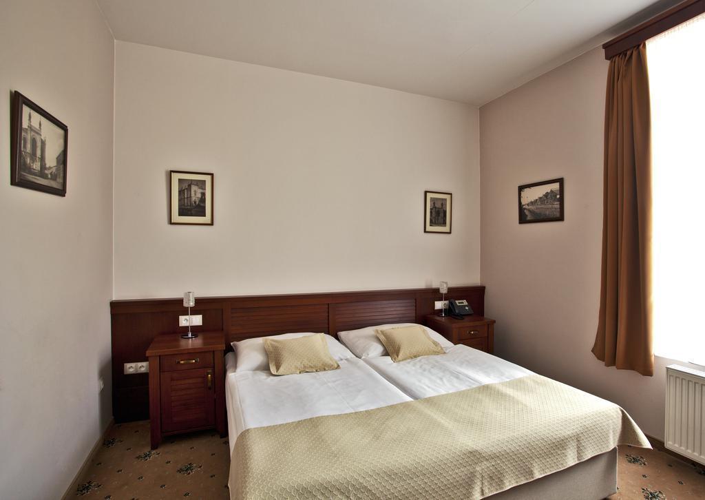 Hotel Tacl Holešov المظهر الخارجي الصورة