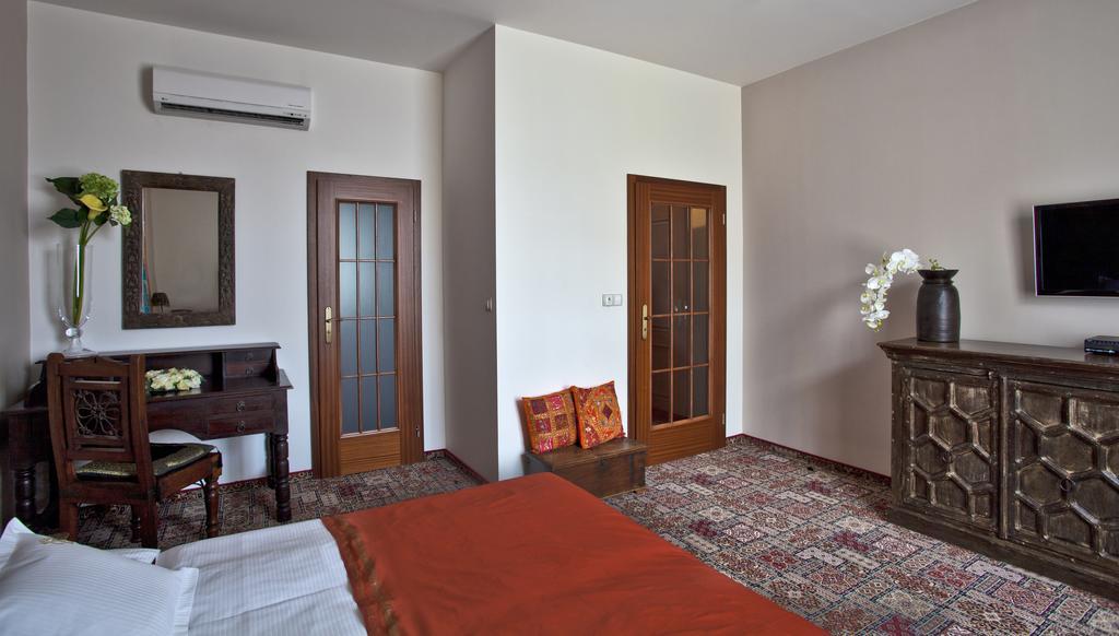 Hotel Tacl Holešov المظهر الخارجي الصورة