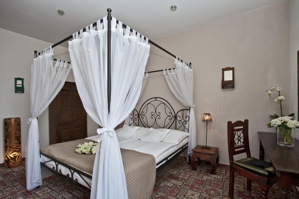 Hotel Tacl Holešov المظهر الخارجي الصورة