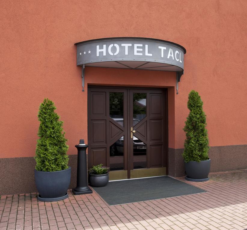 Hotel Tacl Holešov المظهر الخارجي الصورة